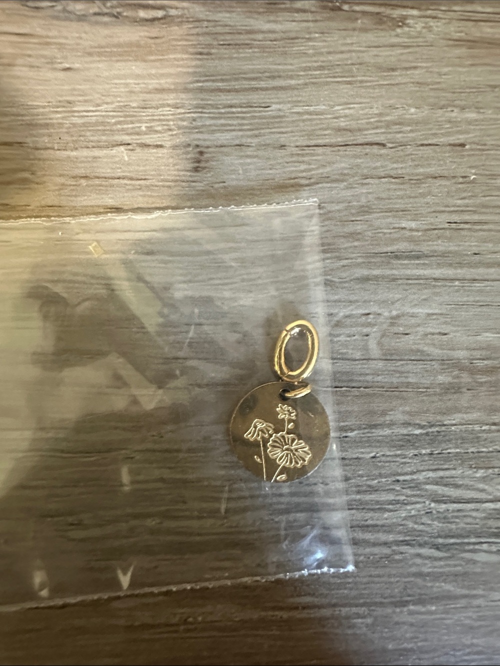 Gold Floral Disc Pendant Necklace Charm - Women's Gold Necklace